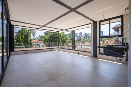 Casa à venda com 731m², 4 quartos e 4 vagasSala Superior