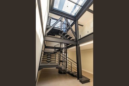 Casa à venda com 731m², 4 quartos e 4 vagasSala