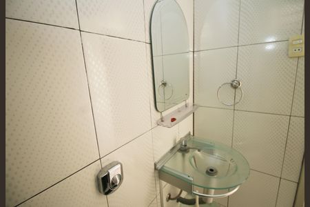 Casa à venda com 110m², 2 quartos e 1 vagaBanheiro