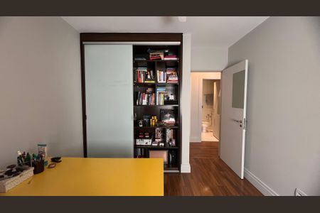 Apartamento para alugar com 110m², 3 quartos e 1 vagaQuarto 2