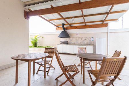 Apartamento à venda com 32m², 2 quartos e 1 vaga Apartamento à venda com 32m², 2 quartos e 1 vagaÁrea comum - Churrasqueira