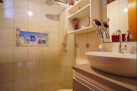 Casa à venda com 95m², 3 quartos e 3 vagasBanheiro