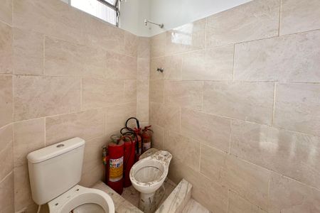 Apartamento para alugar com 170m², 3 quartos e sem vagaBanheiro