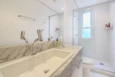 Apartamento à venda com 87m², 1 quarto e 2 vagasBanheiro da Suíte