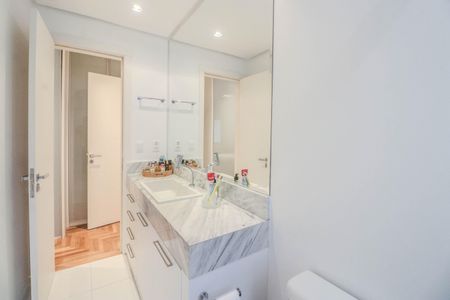 Apartamento à venda com 87m², 1 quarto e 2 vagasBanheiro da Suíte