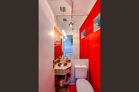 Casa à venda com 252m², 3 quartos e 5 vagasLavabo 2