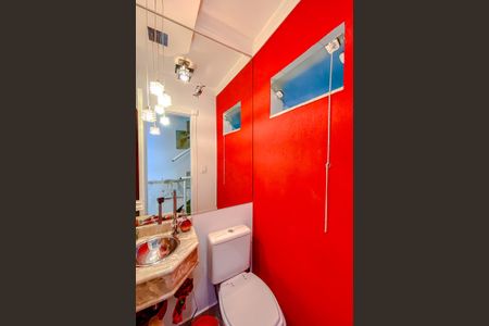 Casa à venda com 252m², 3 quartos e 5 vagasLavabo 2