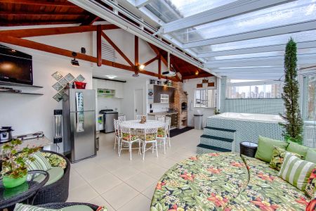 Casa à venda com 252m², 3 quartos e 5 vagasVaranda