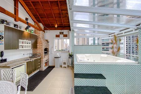 Casa à venda com 252m², 3 quartos e 5 vagasVaranda