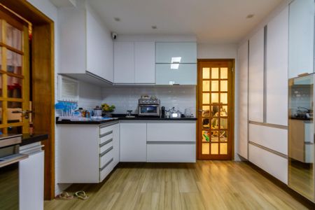 Apartamento à venda com 147m², 3 quartos e 2 vagas Apartamento à venda com 147m², 3 quartos e 2 vagasCozinha