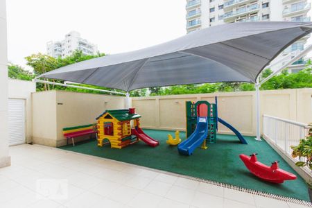 Apartamento à venda com 145m², 2 quartos e 2 vagasÁrea comum - Playground