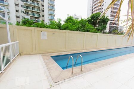 Apartamento à venda com 145m², 2 quartos e 2 vagasÁrea comum - Piscina
