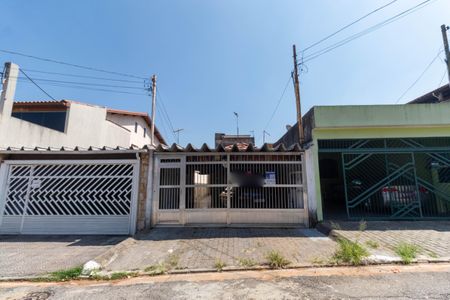 Casa à venda com 1m², 5 quartos e 2 vagas Casa à venda com 1m², 5 quartos e 2 vagasFachada