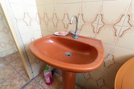 Casa à venda com 1m², 5 quartos e 2 vagas Casa à venda com 1m², 5 quartos e 2 vagasBanheiro 1