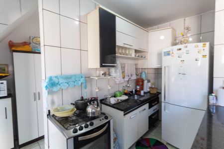 Casa à venda com 1m², 5 quartos e 2 vagas Casa à venda com 1m², 5 quartos e 2 vagasCasa 2 Cozinha