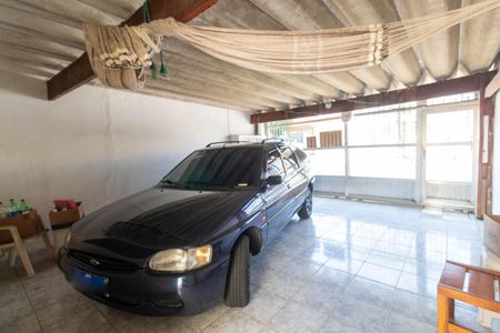 Casa à venda com 1m², 5 quartos e 2 vagas Casa à venda com 1m², 5 quartos e 2 vagasGaragem