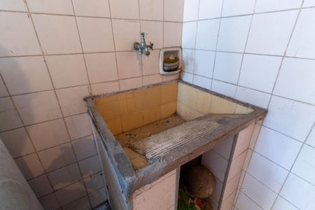 Casa à venda com 1m², 5 quartos e 2 vagas Casa à venda com 1m², 5 quartos e 2 vagasLavanderia 1