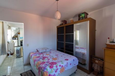 Casa à venda com 1m², 5 quartos e 2 vagas Casa à venda com 1m², 5 quartos e 2 vagasCasa 2 quarto