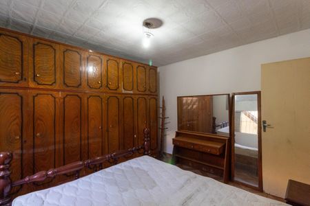 Casa à venda com 1m², 5 quartos e 2 vagas Casa à venda com 1m², 5 quartos e 2 vagasQuarto 2