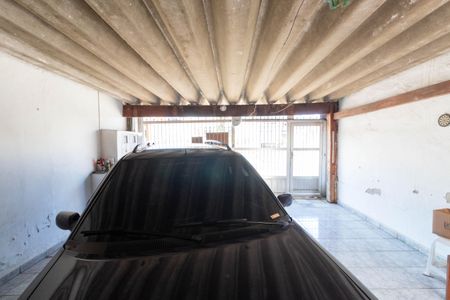 Casa à venda com 1m², 5 quartos e 2 vagas Casa à venda com 1m², 5 quartos e 2 vagasGaragem