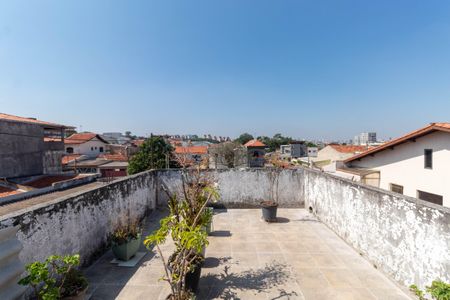 Casa à venda com 1m², 5 quartos e 2 vagas Casa à venda com 1m², 5 quartos e 2 vagasCasa 2 Varanda