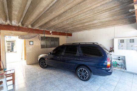 Casa à venda com 1m², 5 quartos e 2 vagas Casa à venda com 1m², 5 quartos e 2 vagasGaragem