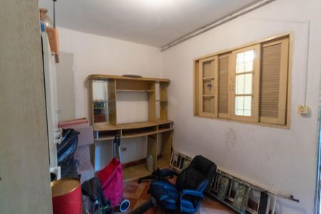 Casa à venda com 1m², 5 quartos e 2 vagas Casa à venda com 1m², 5 quartos e 2 vagasQuarto 3