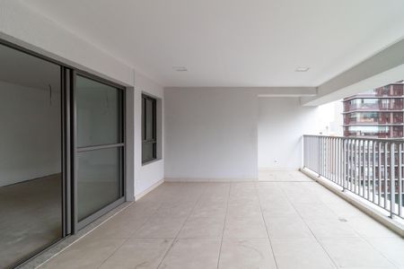 Apartamento à venda com 158m², 3 quartos e 3 vagasVaranda
