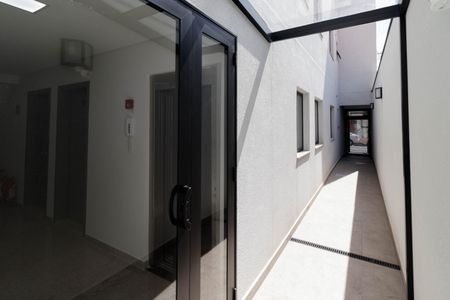 Apartamento à venda com 40m², 1 quarto e sem vaga Apartamento à venda com 40m², 1 quarto e sem vagaCorredor de acesso e elevador