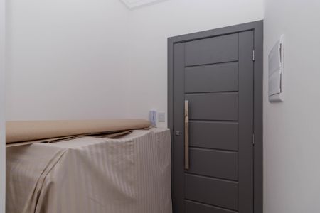 Apartamento à venda com 40m², 1 quarto e sem vaga Apartamento à venda com 40m², 1 quarto e sem vagaPorta de entrada