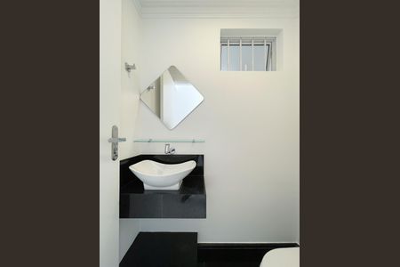 Casa à venda com 180m², 3 quartos e 2 vagas Casa à venda com 180m², 3 quartos e 2 vagasLavabo