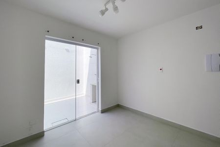 Casa à venda com 180m², 3 quartos e 2 vagas Casa à venda com 180m², 3 quartos e 2 vagasCozinha