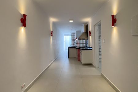 Casa à venda com 180m², 3 quartos e 2 vagas Casa à venda com 180m², 3 quartos e 2 vagasÁrea - Churrasqueira
