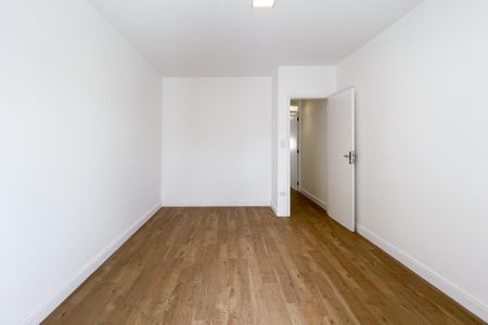 Casa à venda com 180m², 3 quartos e 2 vagas Casa à venda com 180m², 3 quartos e 2 vagasSuíte