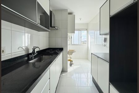 Apartamento para alugar com 47m², 2 quartos e 1 vaga Apartamento para alugar com 47m², 2 quartos e 1 vagaCozinha - Armários