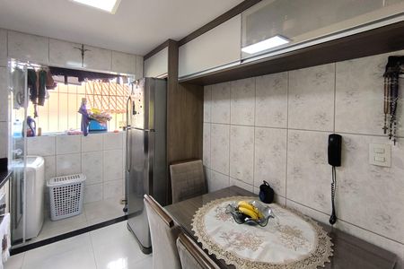 Apartamento à venda com 54m², 2 quartos e 1 vagaCozinha