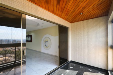 Apartamento para alugar com 184m², 4 quartos e 3 vagas Apartamento para alugar com 184m², 4 quartos e 3 vagasVaranda da Sala