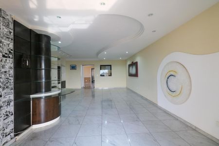 Apartamento para alugar com 184m², 4 quartos e 3 vagas Apartamento para alugar com 184m², 4 quartos e 3 vagasSala