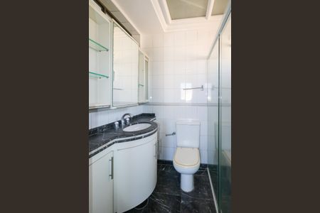 Apartamento para alugar com 184m², 4 quartos e 3 vagas Apartamento para alugar com 184m², 4 quartos e 3 vagasBanheiro da Suíte 1