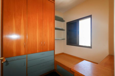 Apartamento para alugar com 184m², 4 quartos e 3 vagas Apartamento para alugar com 184m², 4 quartos e 3 vagasQuarto da Área de Serviço