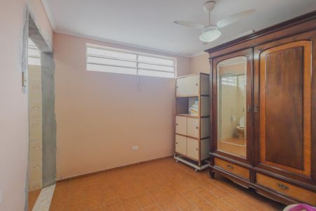 Casa à venda com 350m², 3 quartos e 8 vagasÁrea de Serviço - Quarto