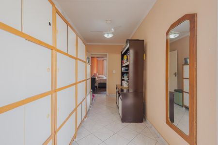 Casa à venda com 350m², 3 quartos e 8 vagasCloset da suíte 2