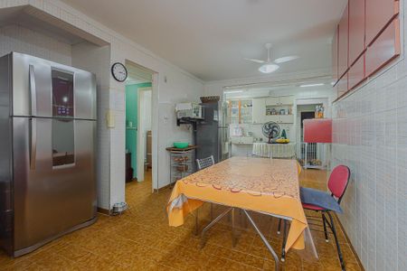 Casa à venda com 350m², 3 quartos e 8 vagasCozinha