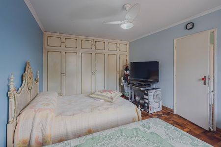 Casa à venda com 350m², 3 quartos e 8 vagasQuarto