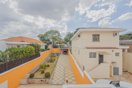 Casa à venda com 350m², 3 quartos e 8 vagasVista do Quarto