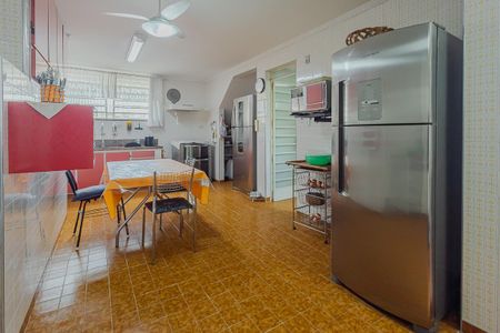 Casa à venda com 350m², 3 quartos e 8 vagasCozinha