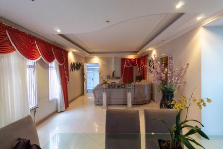 Casa à venda com 400m², 4 quartos e 3 vagasSala