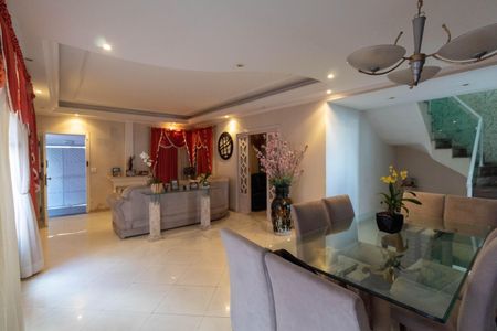 Casa à venda com 400m², 4 quartos e 3 vagasSala