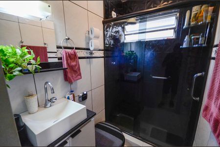 Apartamento à venda com 60m², 2 quartos e 1 vaga Apartamento à venda com 60m², 2 quartos e 1 vagaBanheiro