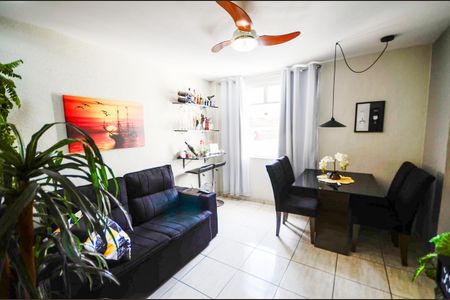 Apartamento à venda com 60m², 2 quartos e 1 vaga Apartamento à venda com 60m², 2 quartos e 1 vagaSala